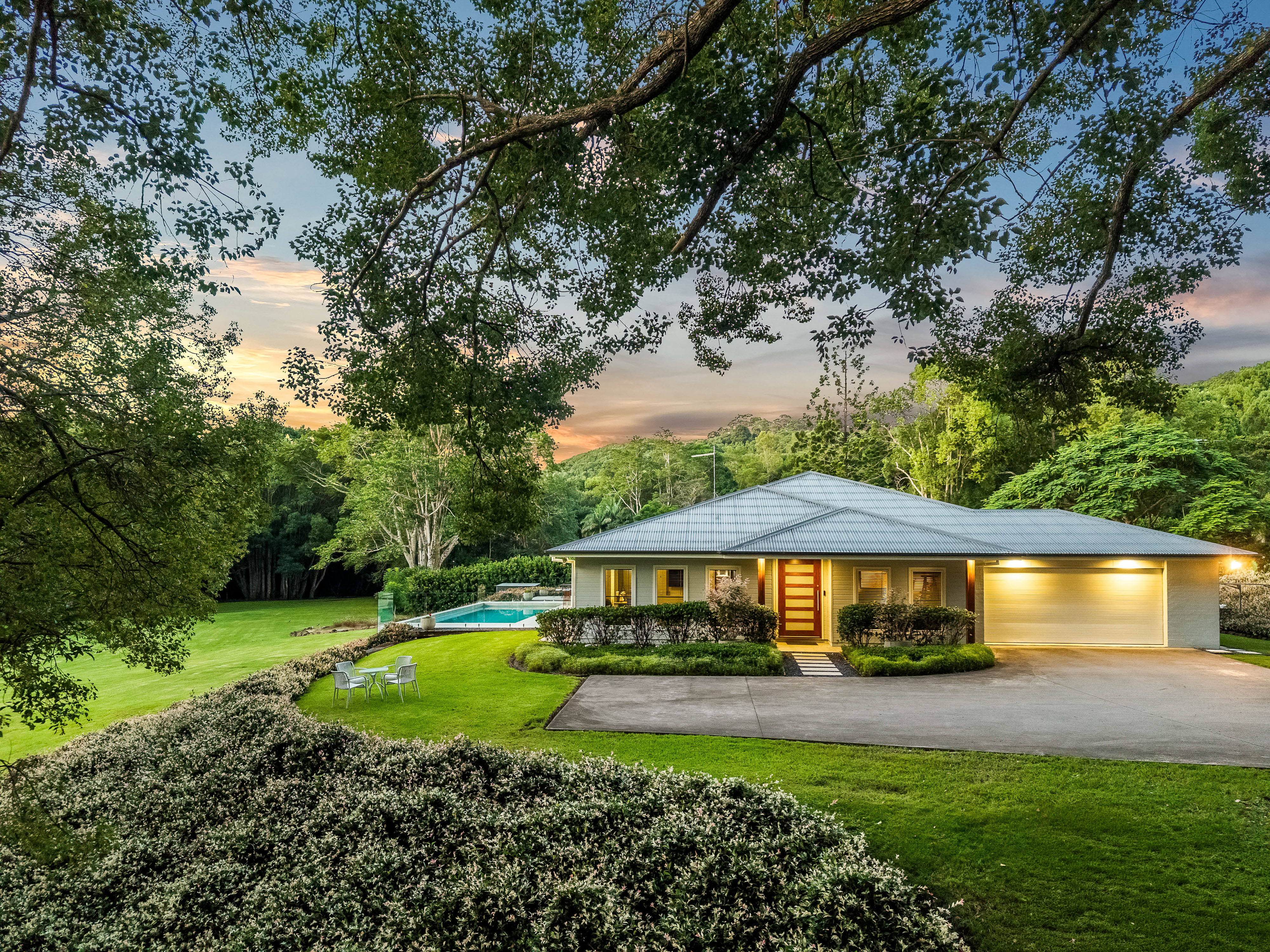 27 Friday Hut Road twilight front facade — professional real estate photography Tintenbar Bangalow