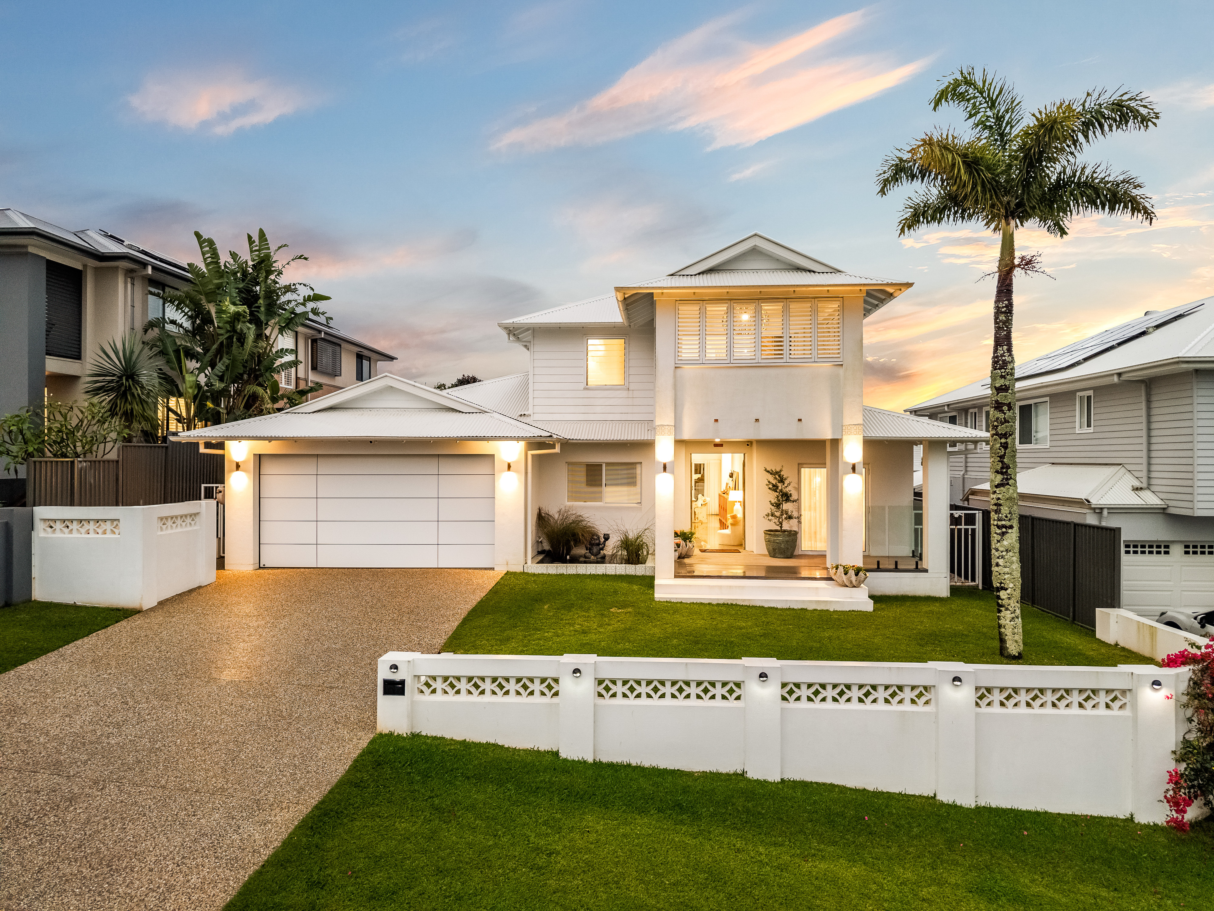 41 Highfield Terrace twilight front facade — professional real estate photography Ballina