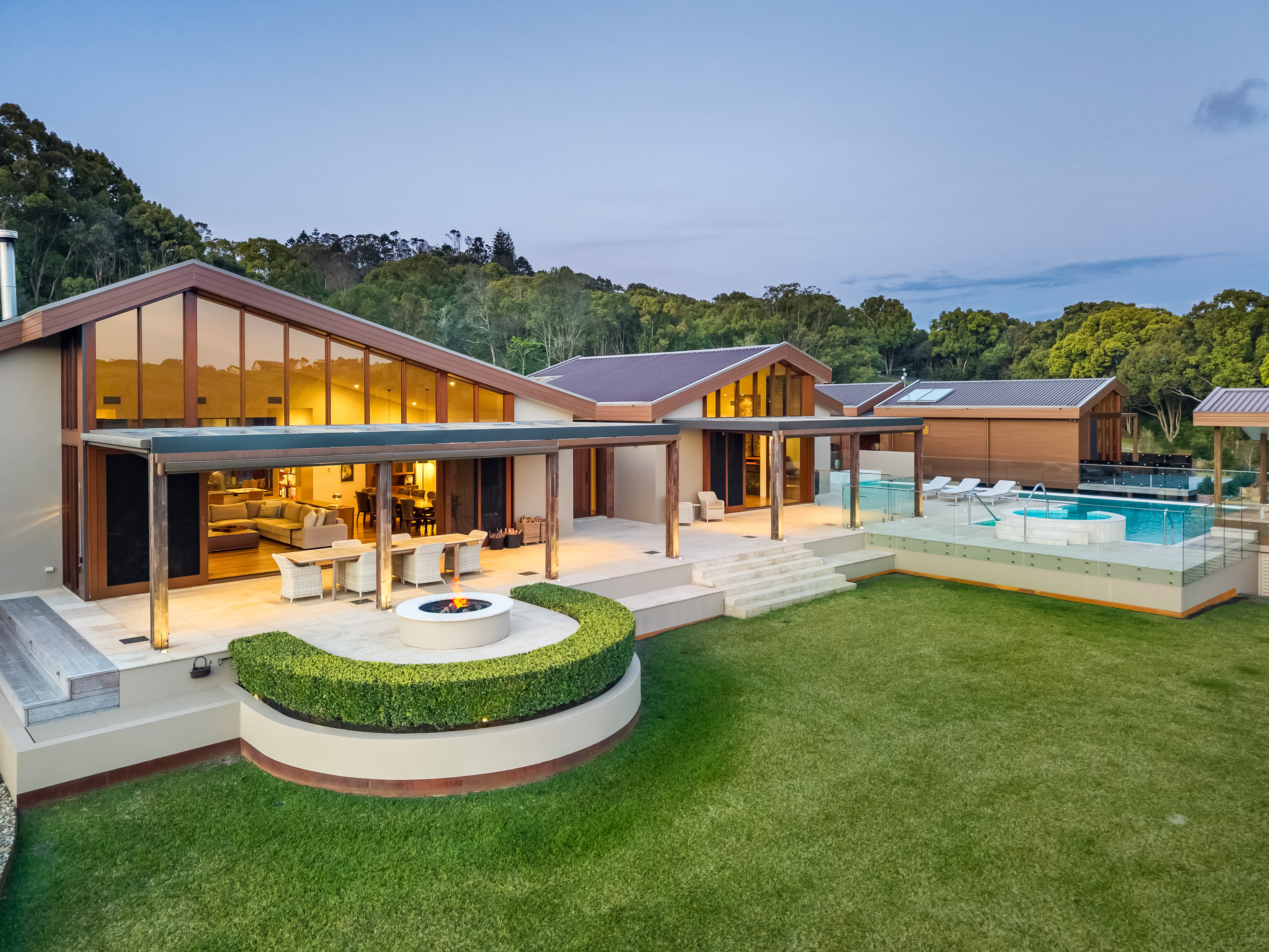 Twilight wide view of the estate — professional real estate photographer Byron Bay hinterland